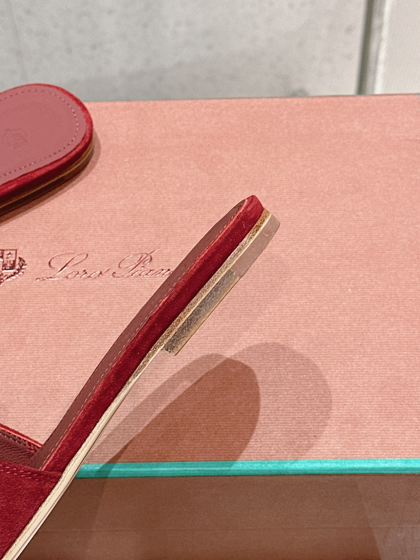 ua L**o p*ana summer charms sandal