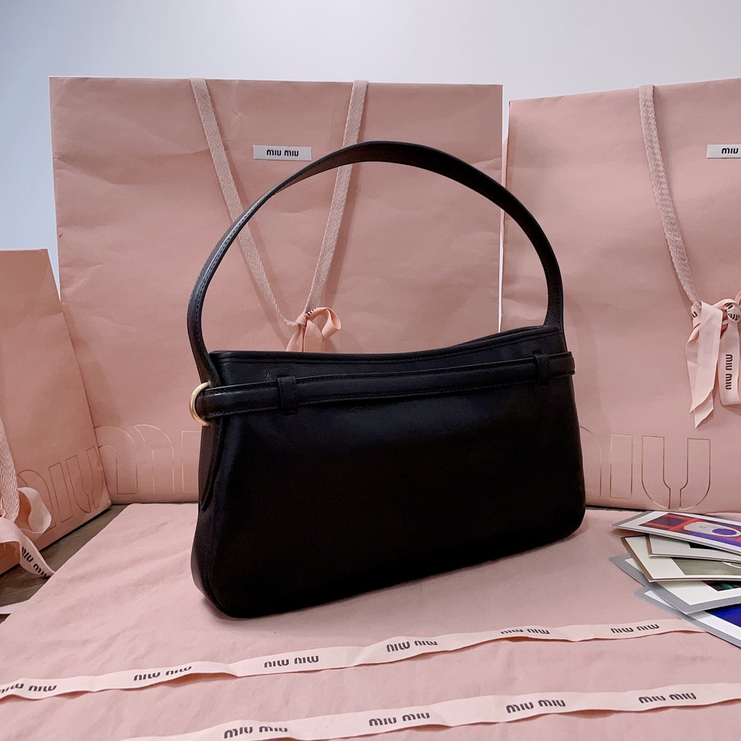 Miu Miu Aventure nappa leather bag 5BC182 33X19X5cm