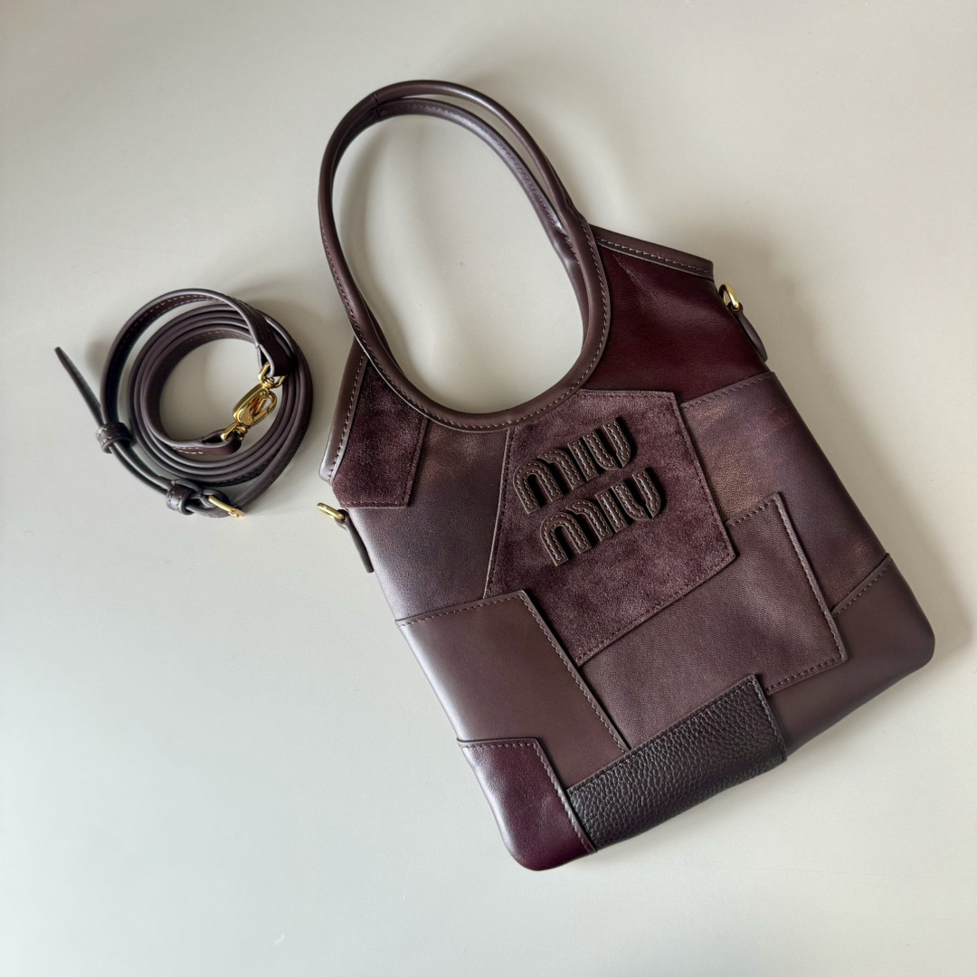 Miu Miu IVY leather handbag 24x20cm